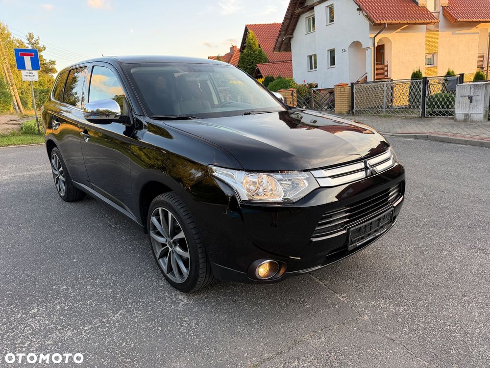 Mitsubishi Outlander - 1