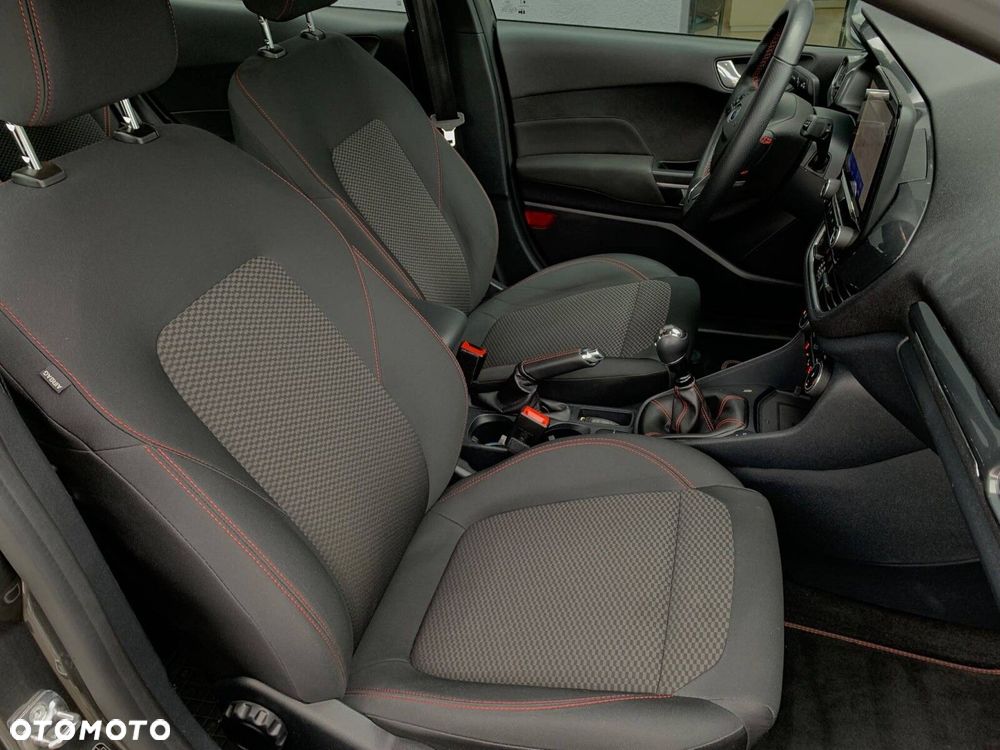 Ford Fiesta 1.0 EcoBoost mHEV ST-Line X - 18