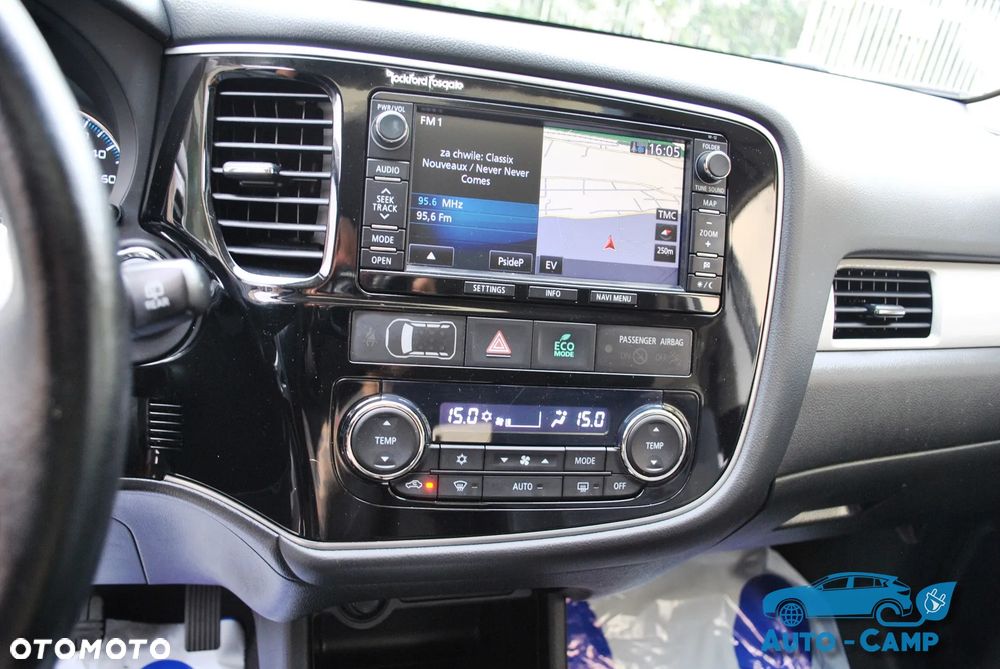 Mitsubishi Outlander Instyle NAVI + - 16