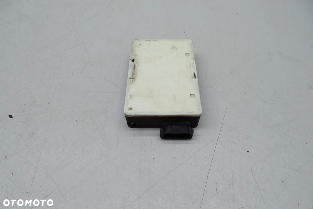 Mercedes W222 W217 SC217 Radar czujnik martwego pola A0009058702 - 2