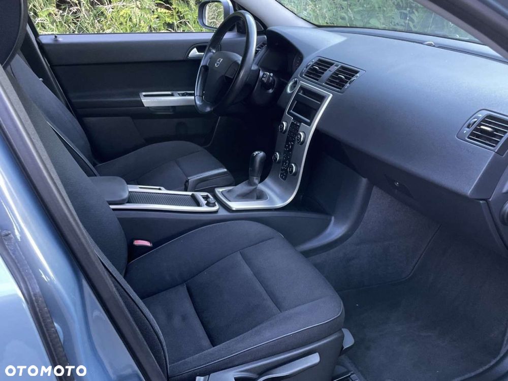 Volvo V50 - 16