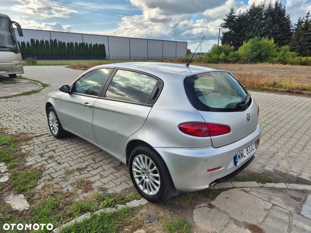 Alfa Romeo 147 1.9 JTD Impression - 10