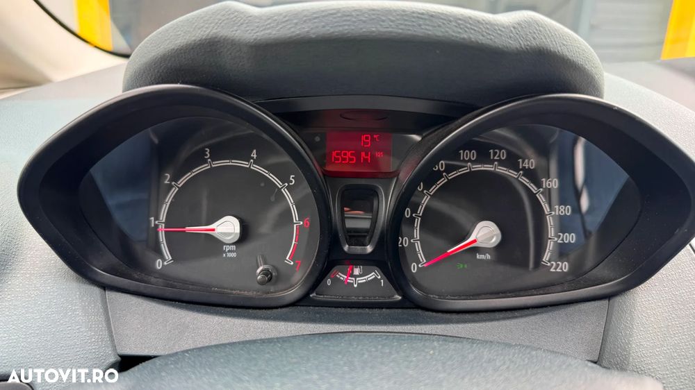 Ford Fiesta 1.25i Ambiente - 2