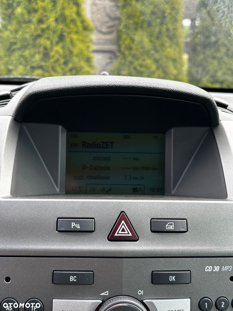 Opel Zafira 1.6 Cosmo - 23