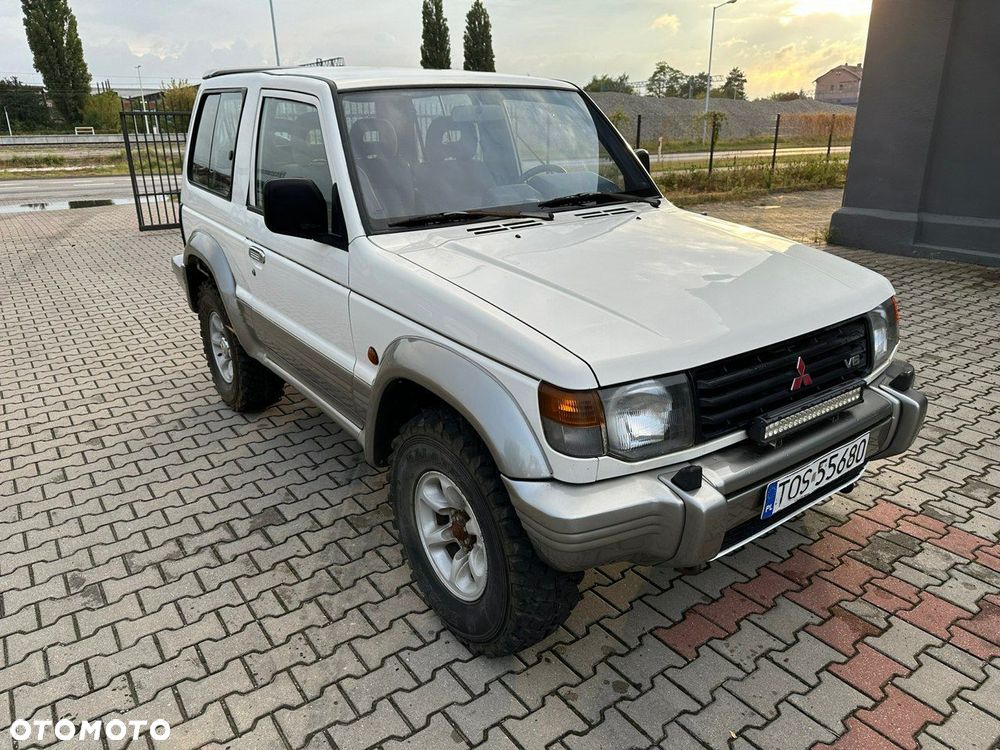 Mitsubishi Pajero - 3