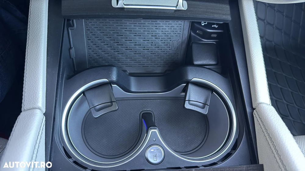 Mercedes-Benz GLS - 22