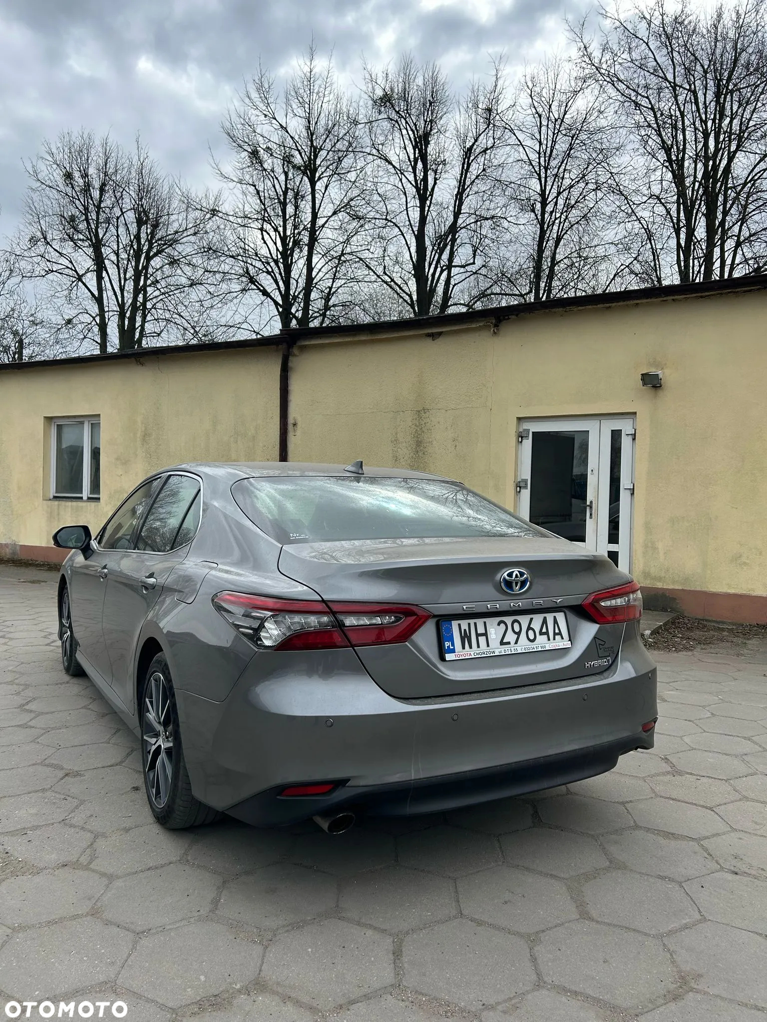 Toyota Camry - 6