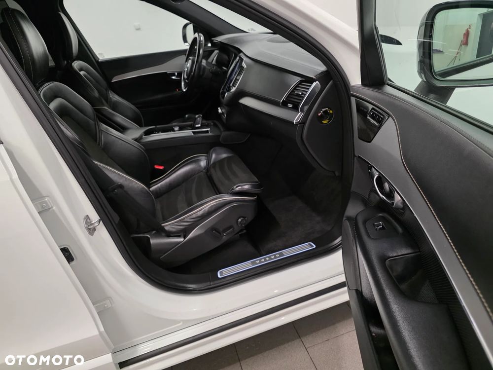 Volvo XC 90 B5 D AWD Geartronic RDesign - 32