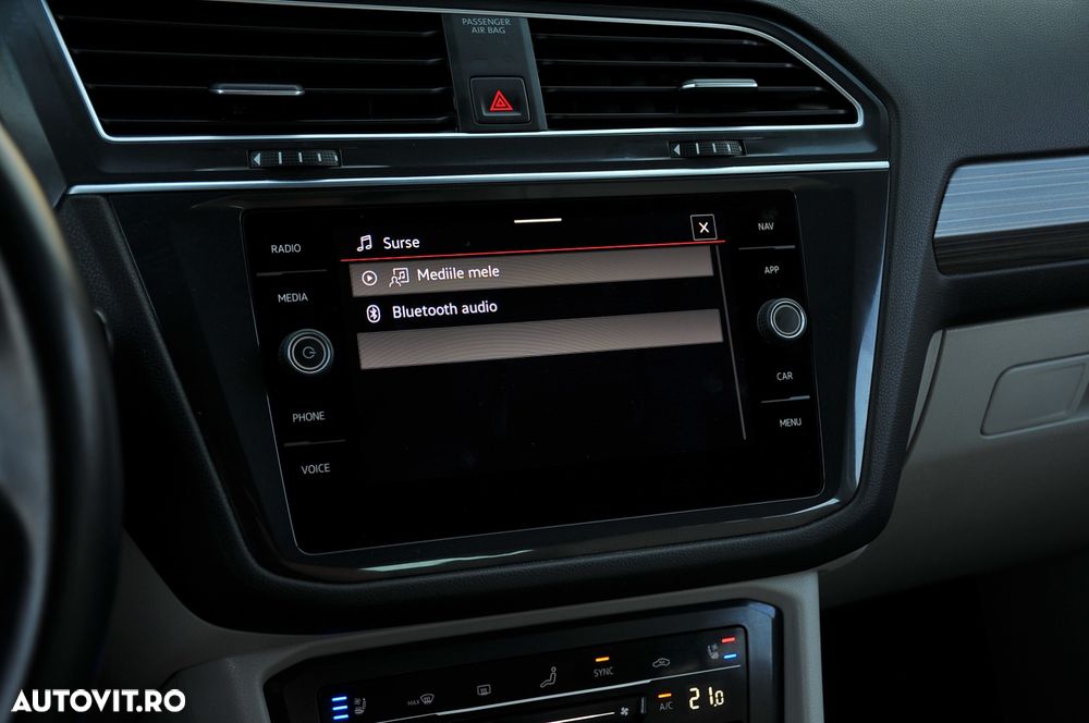 Volkswagen Tiguan 2.0 TDI SCR 4MOTION DSG Elegance - 32