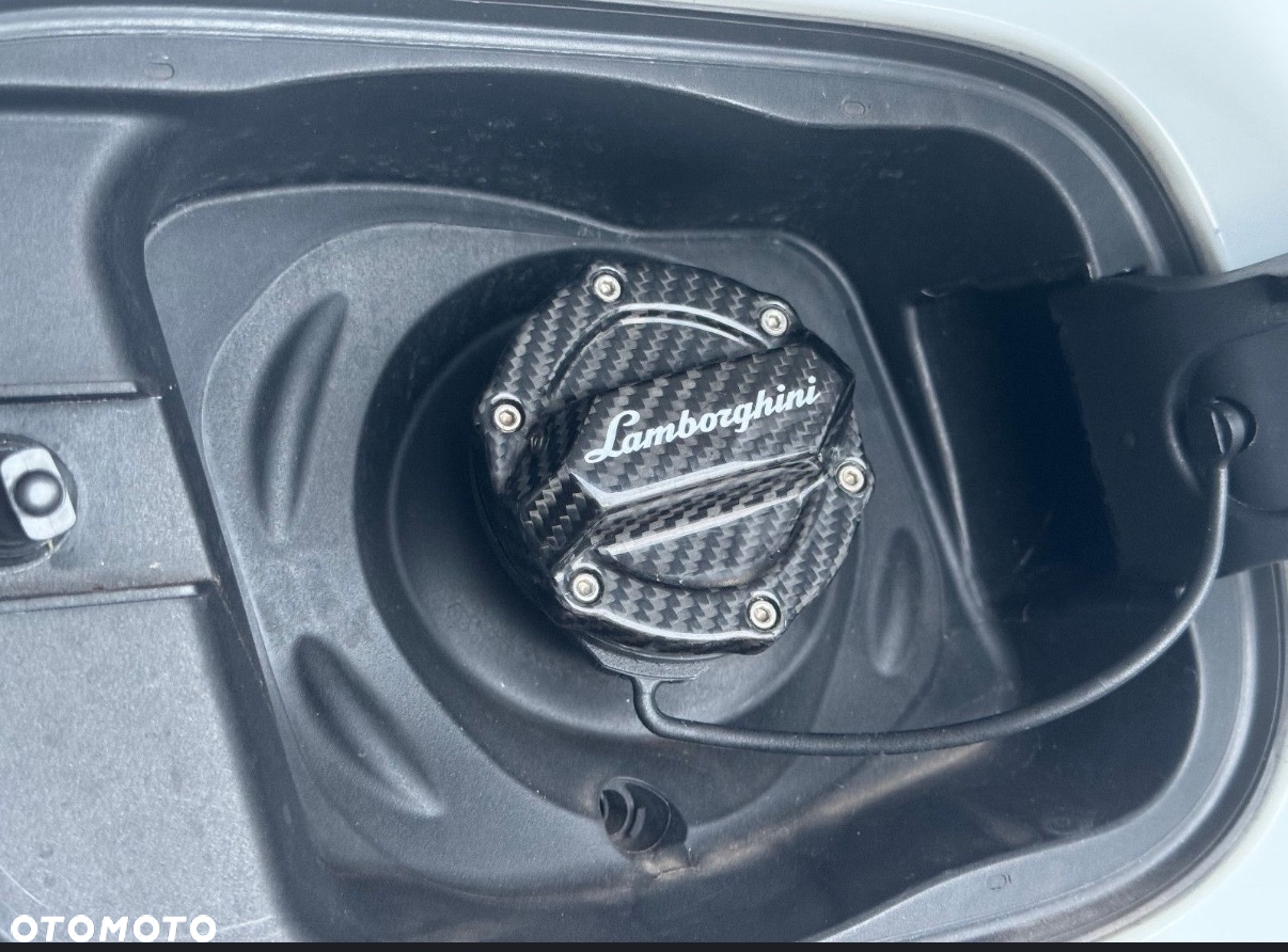 Lamborghini Urus - 18