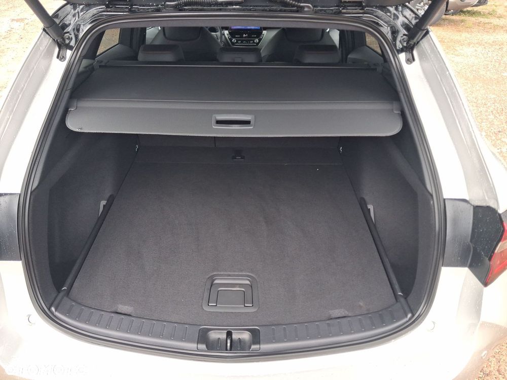 Toyota Corolla 1.8 Hybrid GR Sport Dynamic - 12