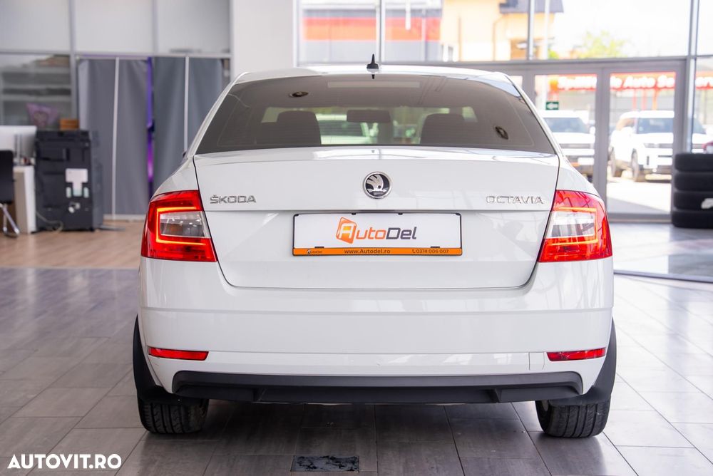 Skoda Octavia 1.6 FSI Automatik Ambiente - 12