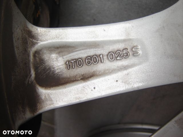 VW TOURAN FELGI IDEALNE 1T0601025 S ORYGINAŁ - 4