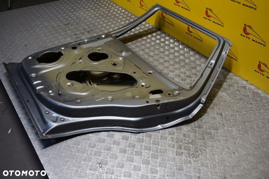 GMC CHEVROLET YUKON TAHOE 2021 - 2024 Drzwi Tył Prawe Tylne USA - 12