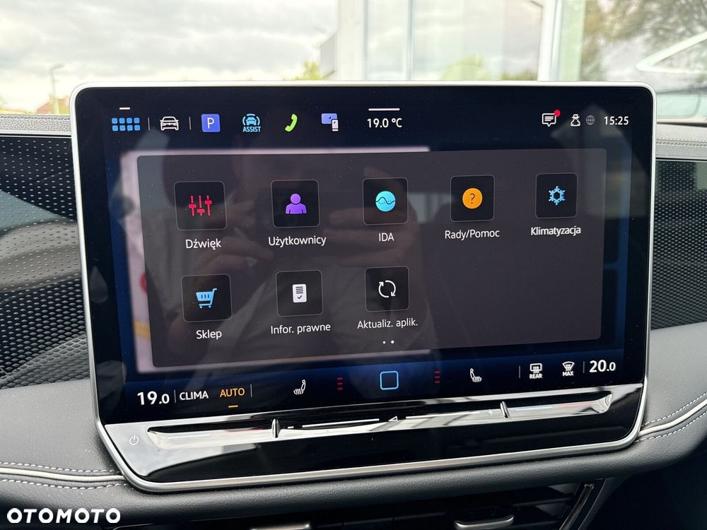 Volkswagen Passat Variant 1.5 TSI ACT mHEV Business Plus DSG - 24