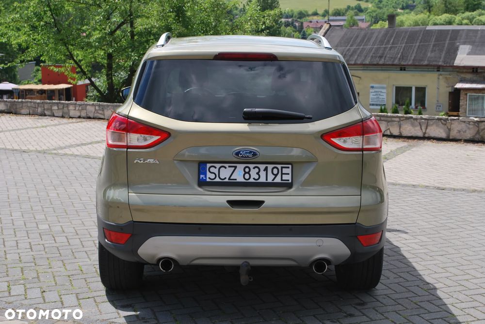 Ford Kuga 2.0 TDCi 2x4 Titanium - 6