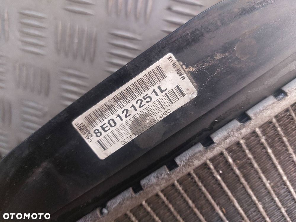 CHŁODNICA WODY AUDI A4 B6 1.9 TDI 8E0121251L - 2