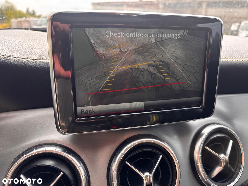 Mercedes-Benz CLA 250 7G-DCT AMG Line - 23