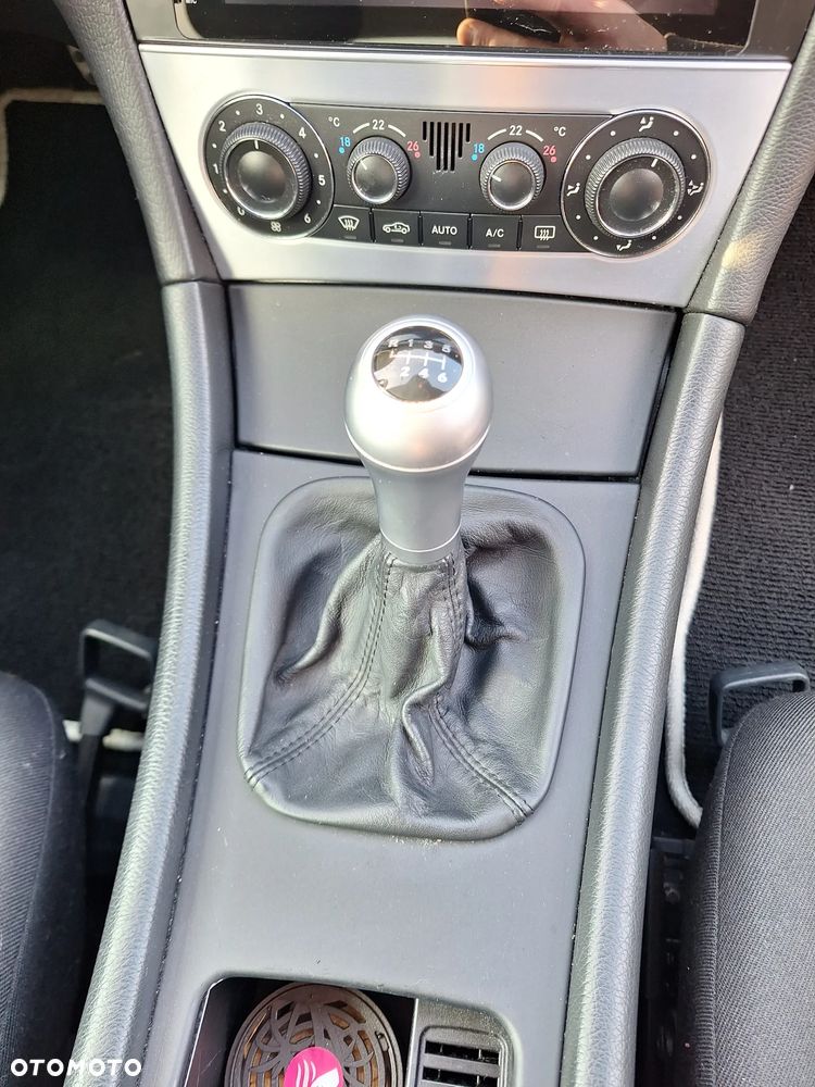 Mercedes-Benz Klasa C 180 Kompressor Sport Edition - 25