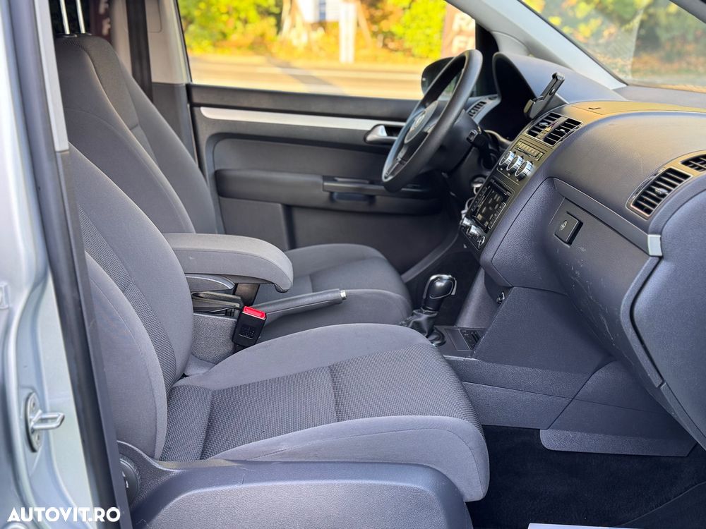 Volkswagen Touran - 6