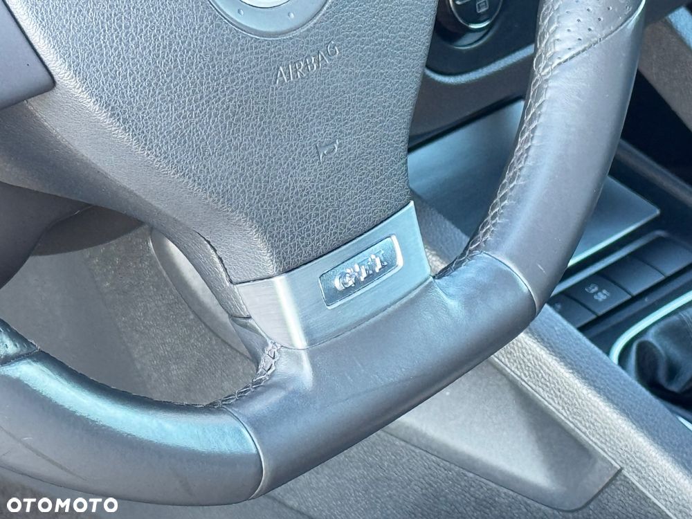 Volkswagen Golf 2.0 TSI GTI - 28