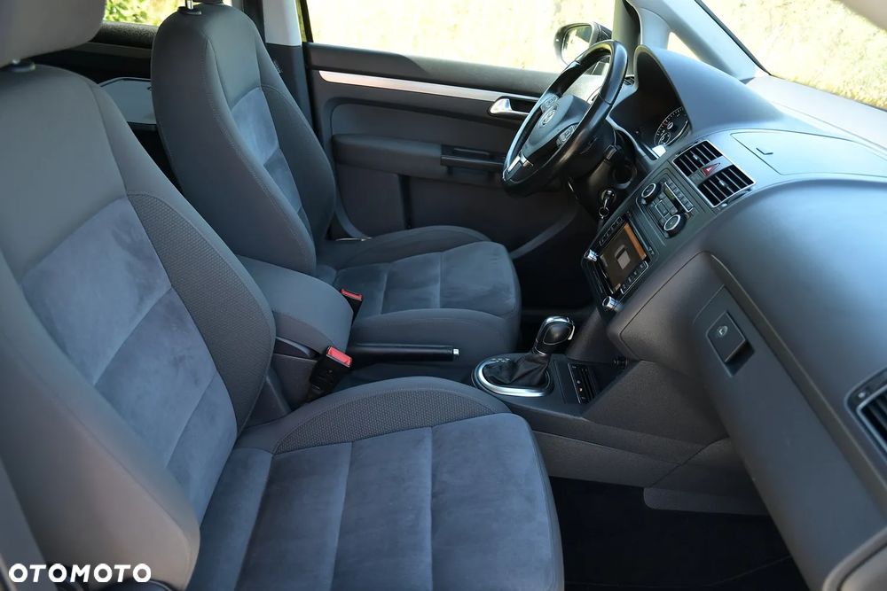 Volkswagen Touran 2.0 TDI DPF Highline DSG - 19