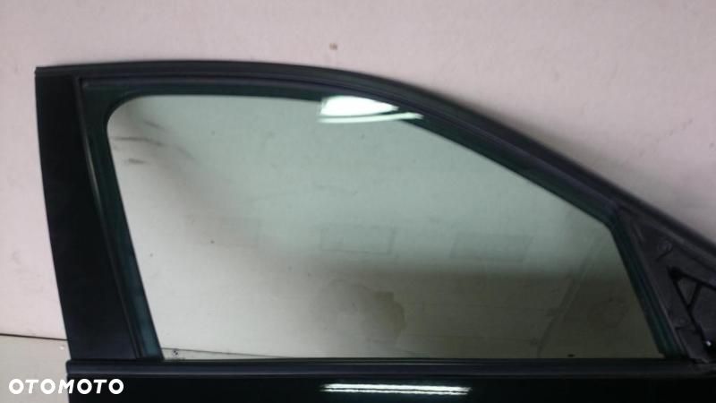 Szyba prawa prawy przód BMW E84 X1 - 1