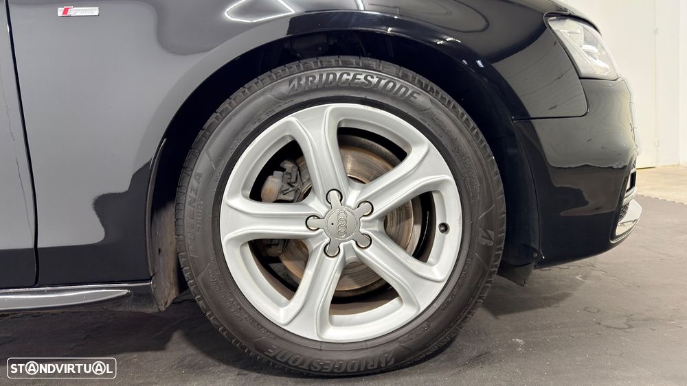 Audi A4 Avant 2.0 TDI S-line - 32