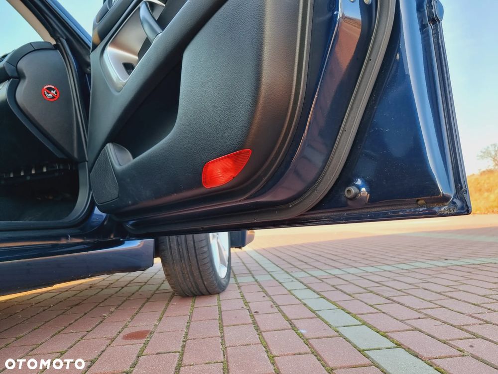 Subaru Legacy Kombi 2.0R Comfort - 31