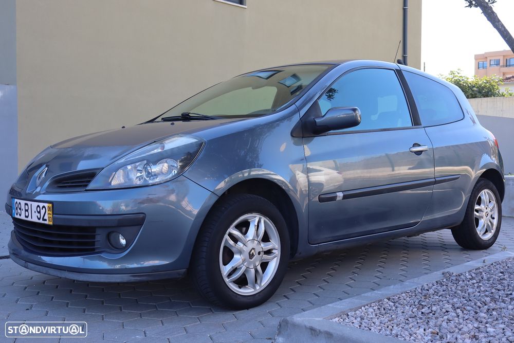 Renault Clio 1.2 16V Pack - 1