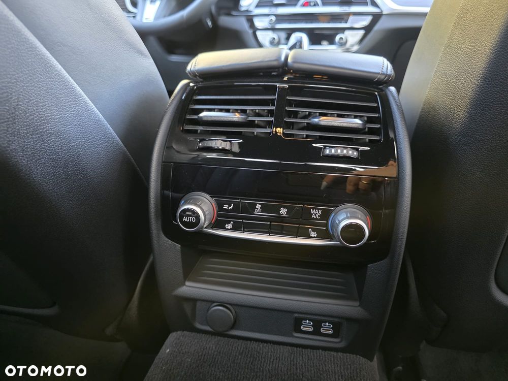 BMW Seria 5 540i xDrive mHEV M Sport sport - 29