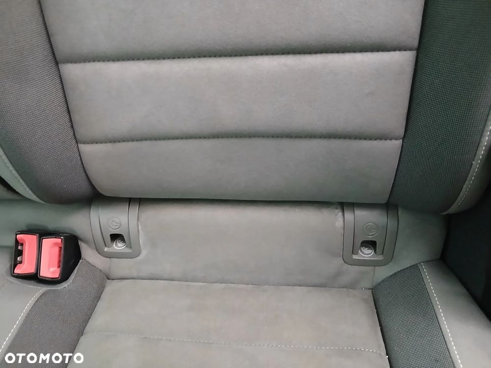 Volkswagen Golf - 11