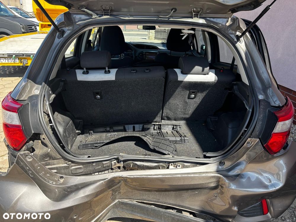 Toyota Yaris - 10