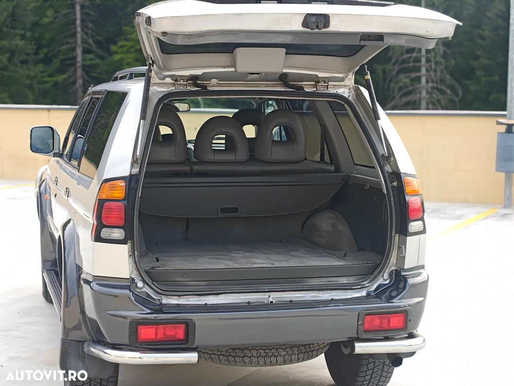Mitsubishi Pajero Sport 2.5 TD GLS - 13
