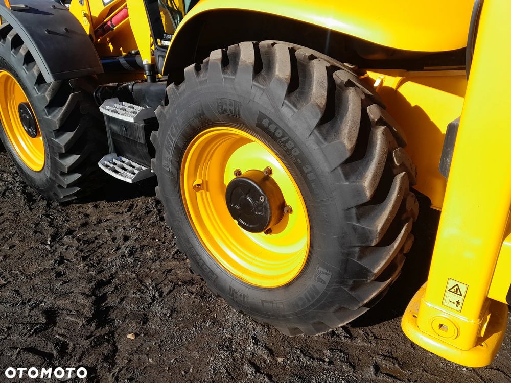 JCB JCB 4CX AEC  2022r - 17