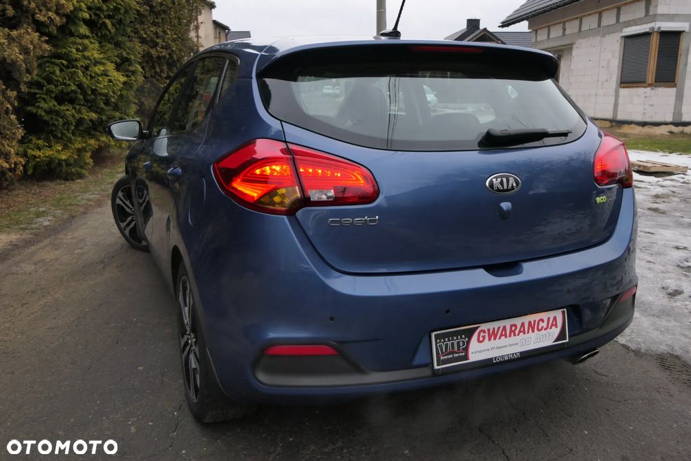 Kia Ceed 1.6 GDI Dream-Team Edition - 11