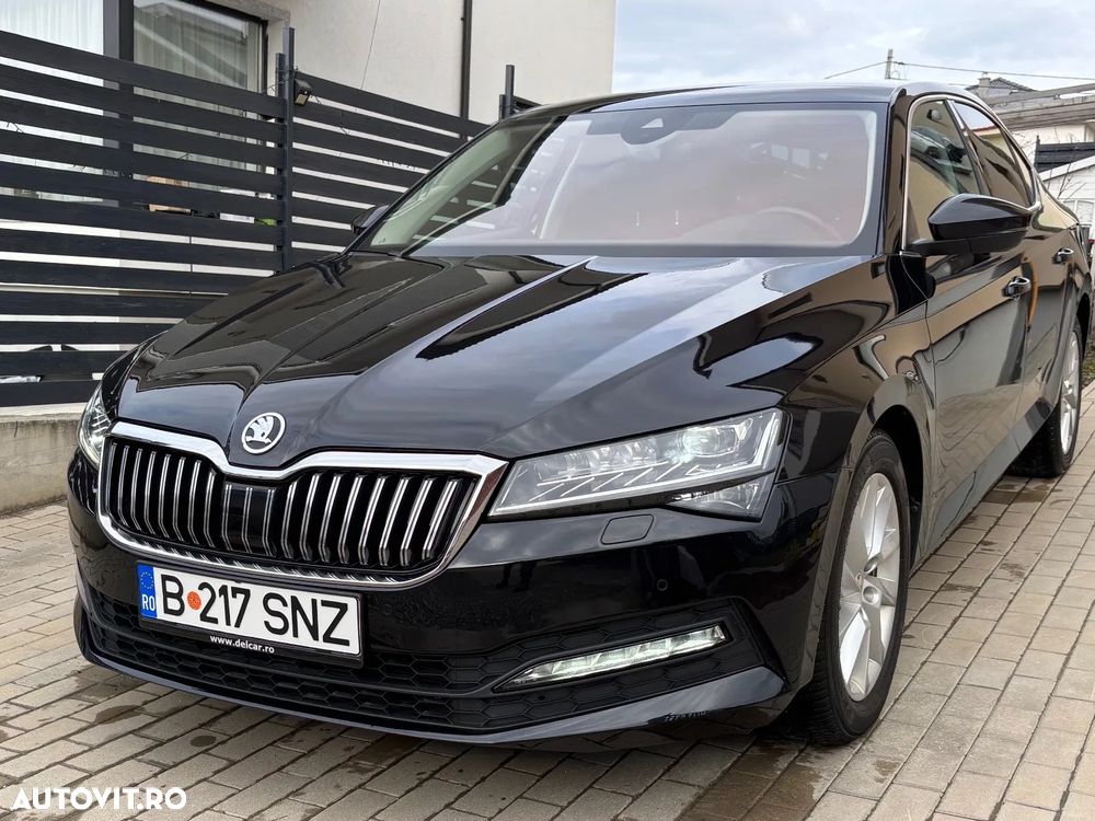 Skoda Superb 2.0 TDI DSG Ambition - 1