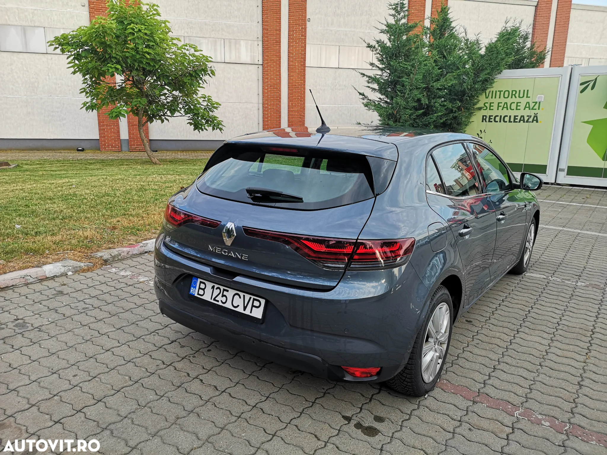 Renault Megane BLUE dCi 115 EDC BUSINESS EDITION - 7