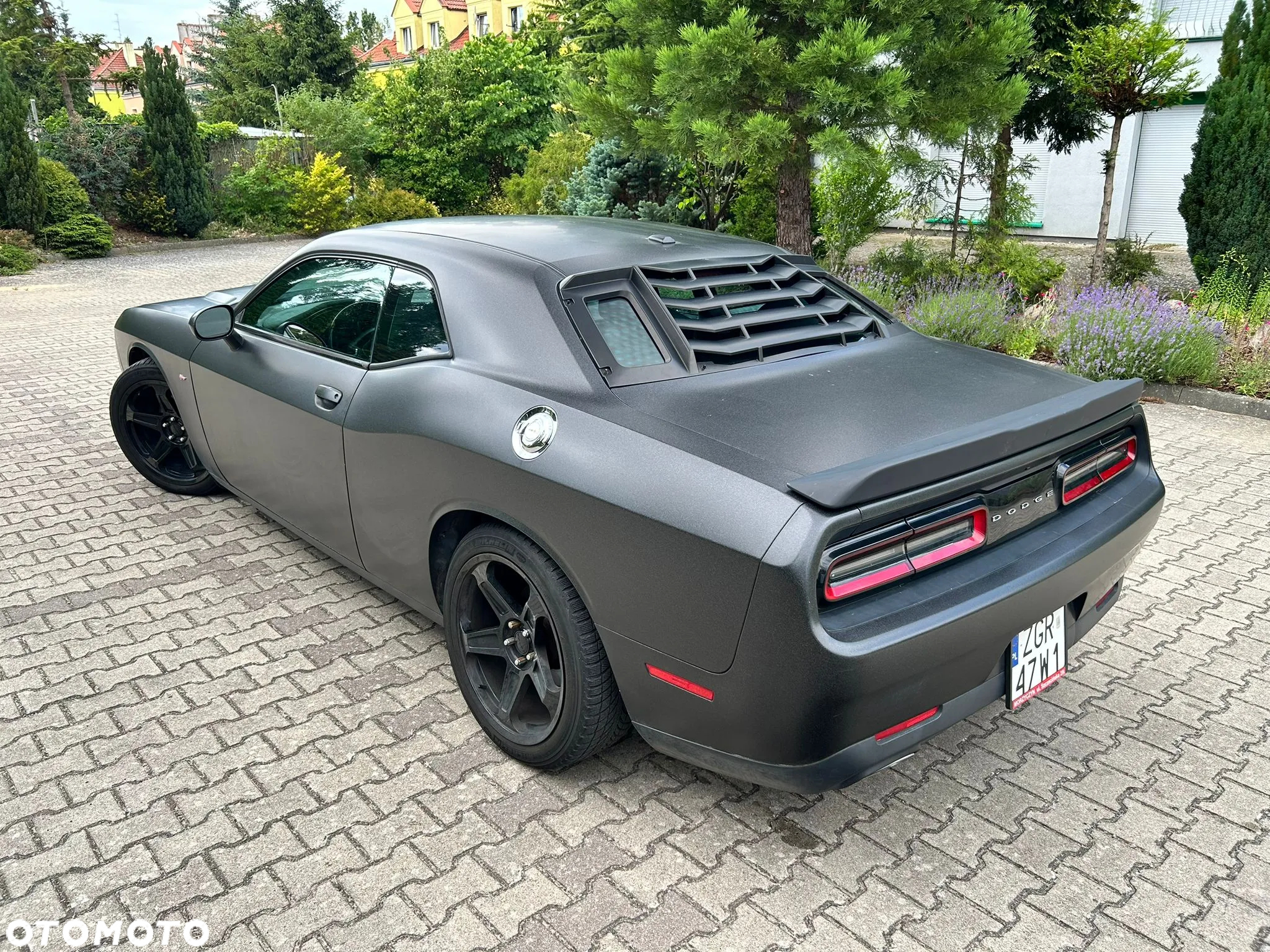 Dodge Challenger - 9