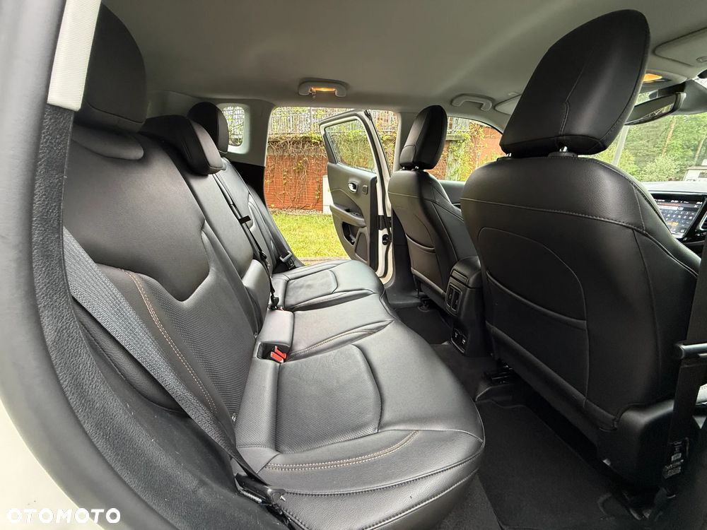 Jeep Compass - 18