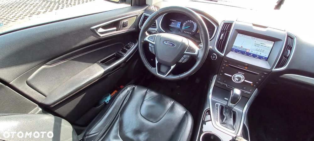Ford Edge - 12