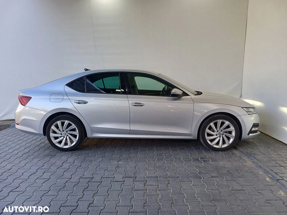 Skoda Octavia 2.0 TDI DSG Style - 39