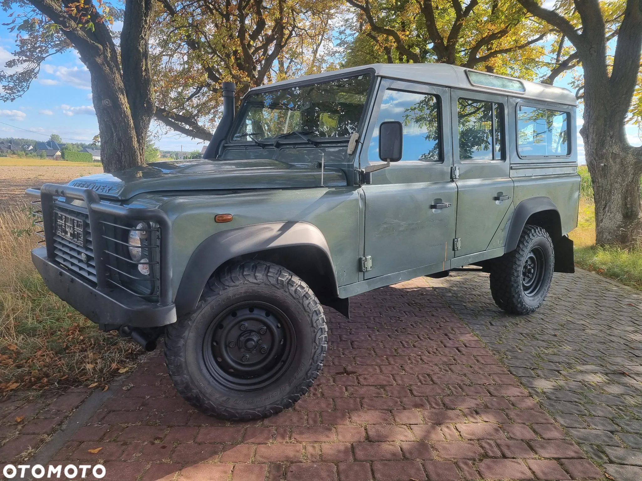 Land Rover Defender - 17