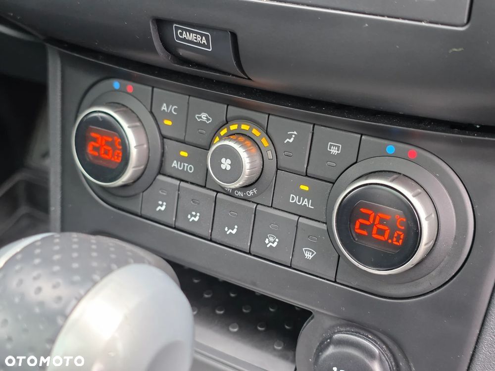 Nissan Qashqai 2.0 Acenta Pack CVT - 24