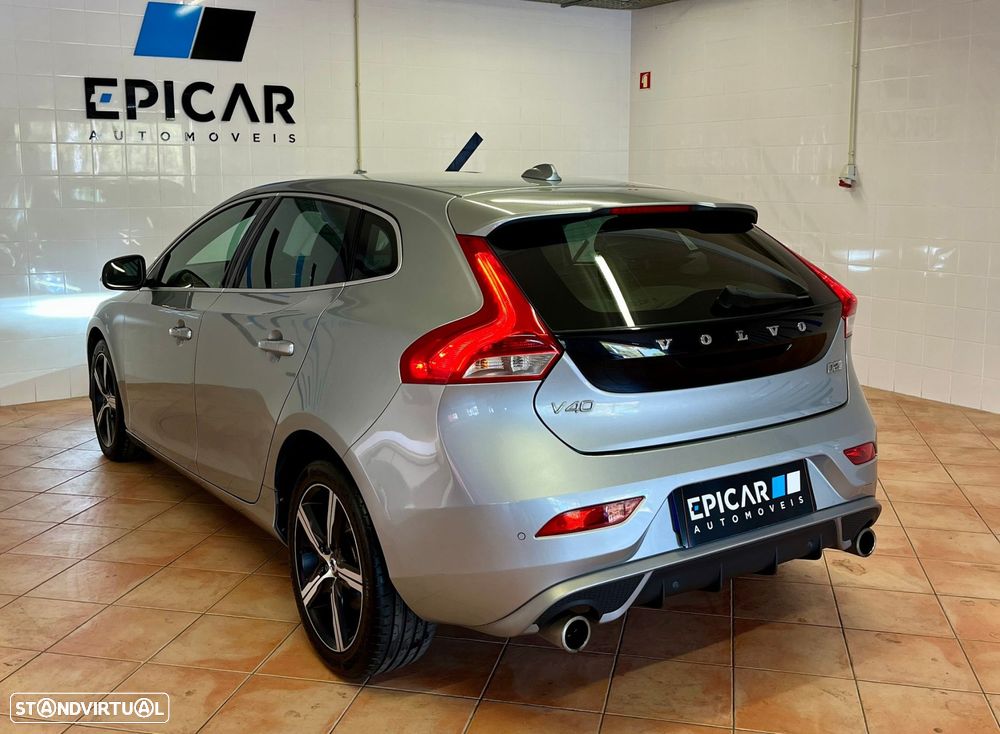 Volvo V40 2.0 D2 R-Design Momentum - 12