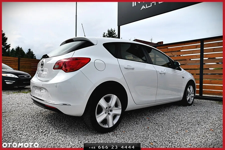 Opel Astra 1.4 Turbo Color Edition - 11