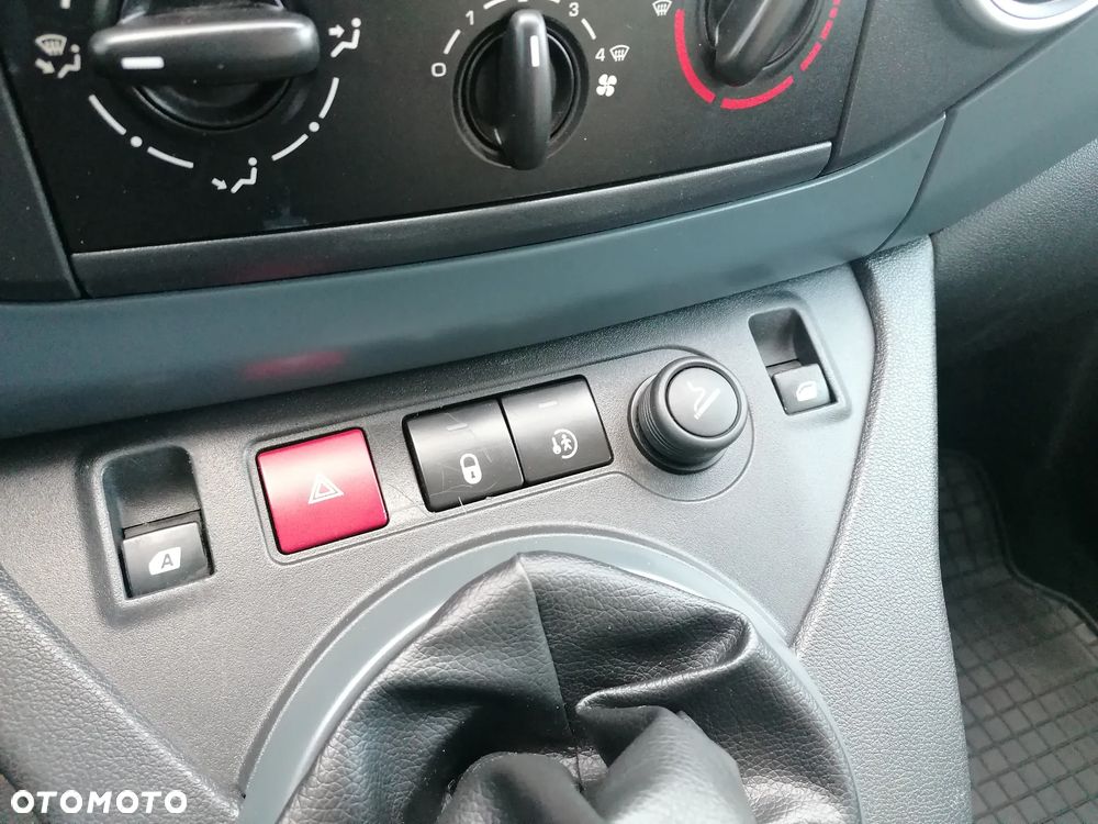 Peugeot Partner - 17