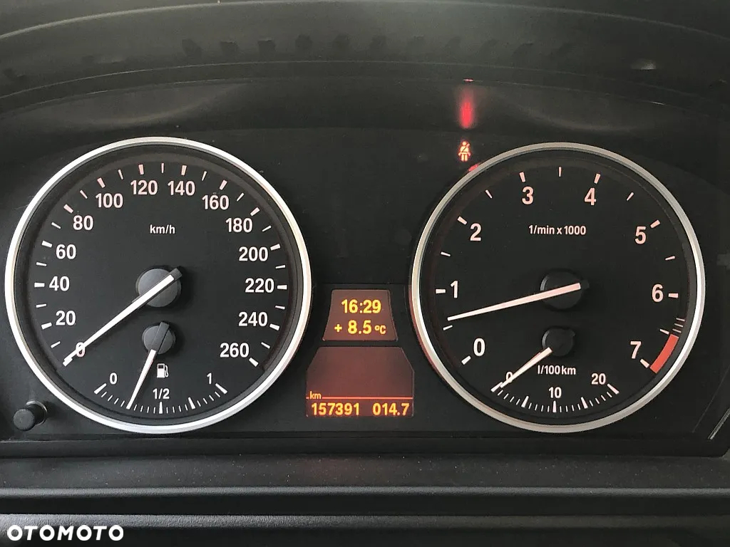 BMW Seria 5 523i - 25
