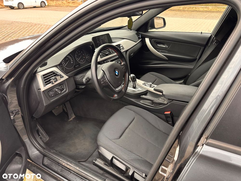 BMW Seria 3 318d Sport Line - 9