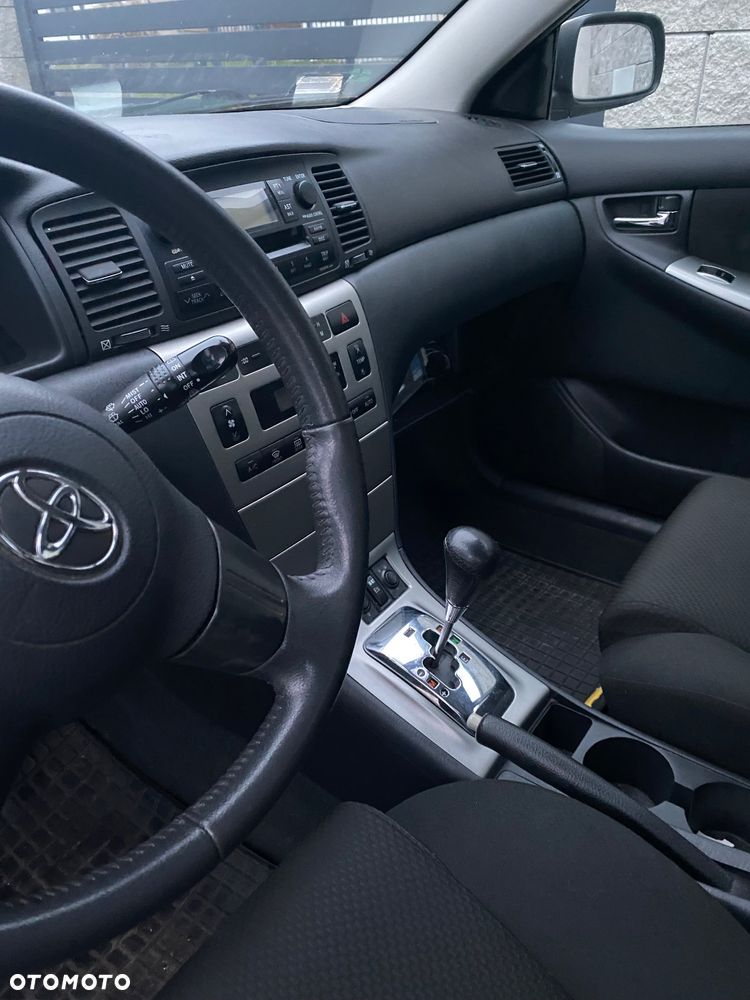 Toyota Corolla - 6